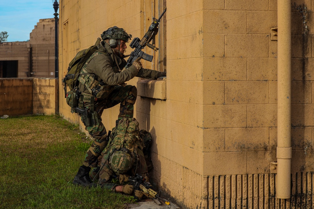 Dutch Marines Conduct Military Operations in Urban Terrain Training