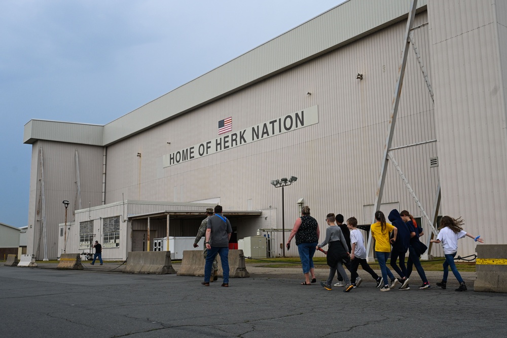 STARBASE students visits TLR's flightline