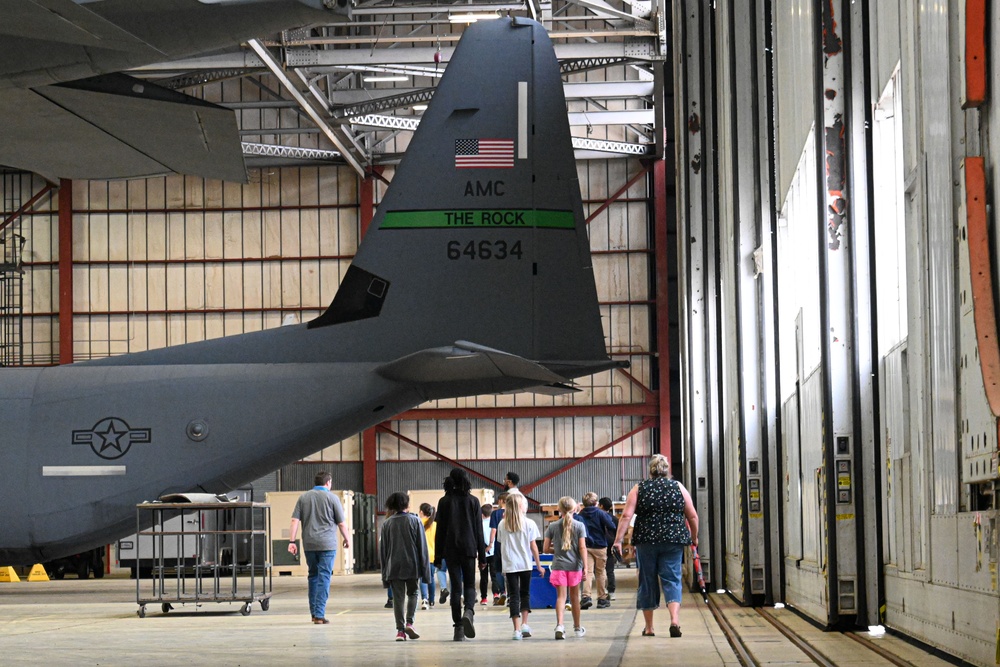 STARBASE students visits TLR's flightline