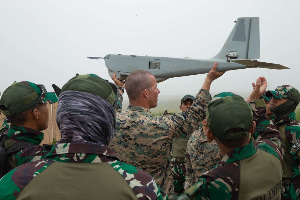 Recon Marines, Indonesian Korps Marinir fly Pumas during annual reconnaissance exercise
