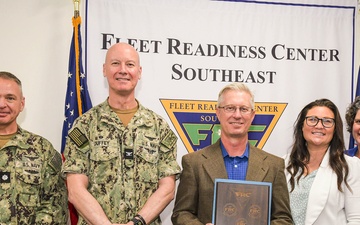 Fleet Readiness Center Southeast celebrates mentor award winners