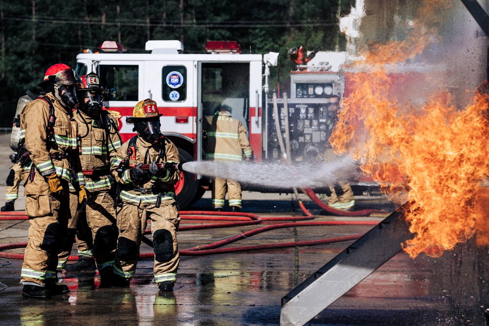 DVIDS Images Aircraft Rescue and Firefighting Marines train