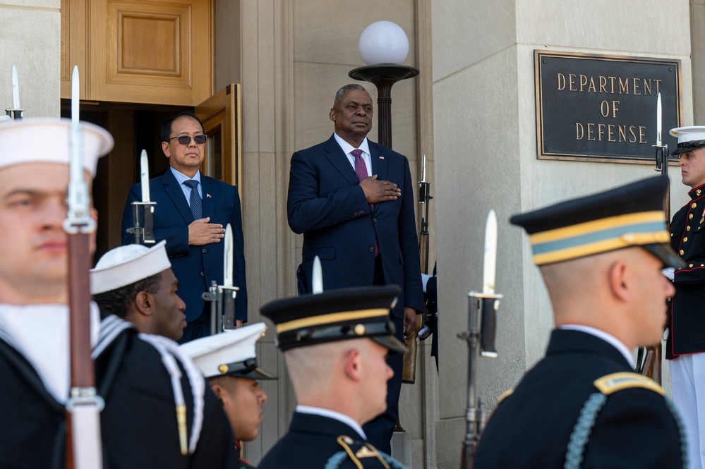 SECDEF Hosts Philippine Officer in Charge of the Department of National Defense