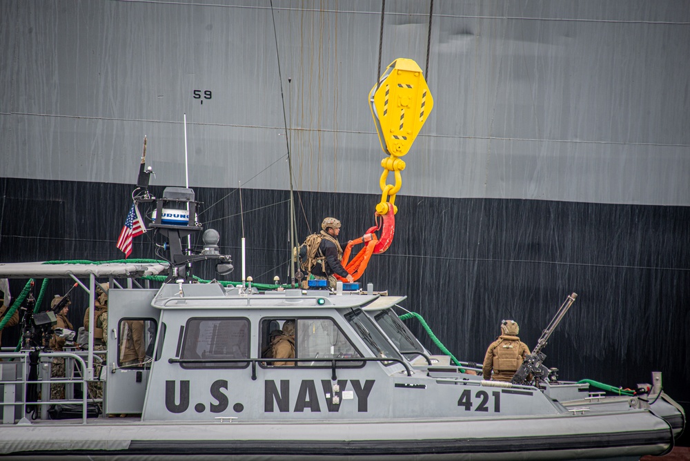 MSRON 11 and NCHB 14 Conducts LO-LO Operations aboard SS Cape Inscription (T-AKR-5076) during Adaptive Force Exercise (AFOX) in Port of Long Beach