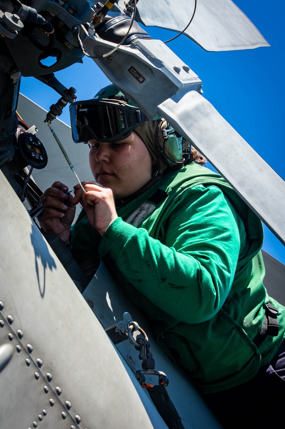 USS Carl Vinson (CVN70) Conducts Daily Operations on the Flight Deck