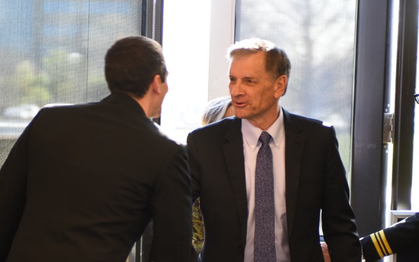 Director, Navy Staff Visits NTAG ORV during trip to Ohio