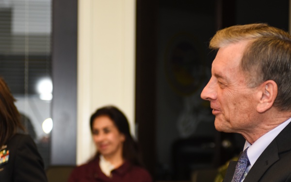 Director, Navy Staff visits NTAG ORV during trip to Ohio