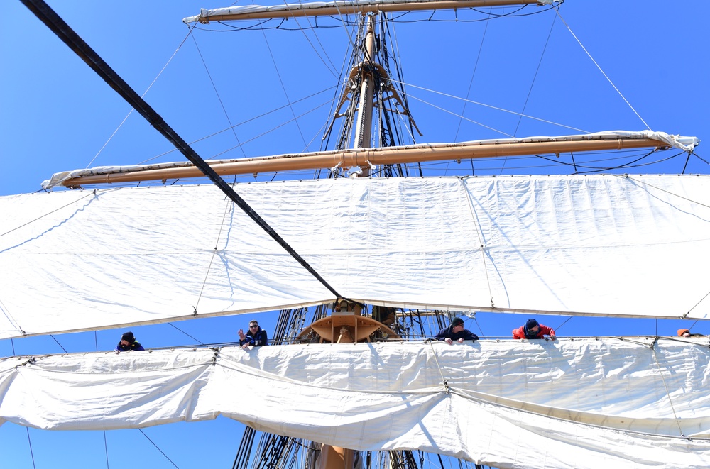 USCGC Eagle personnel test-out cutter’s rigging while underway in the Atlantic OceanUSCGC Eagle personnel test-out cutter’s rigging while underway in the Atlantic Ocean