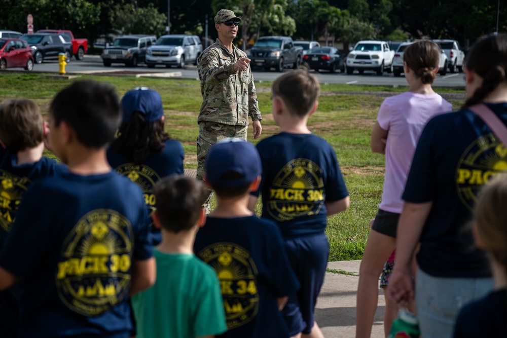 Cub Scouts tour a C-17