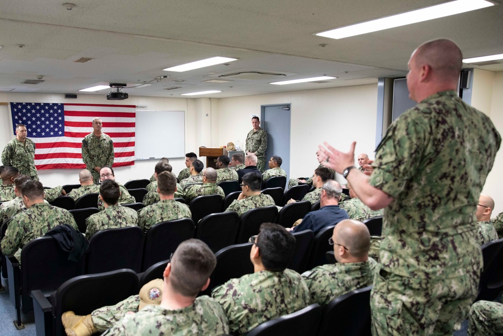 Commander, Naval Education and Training Command (NETC) visits Commander, Fleet Activities Yokosuka