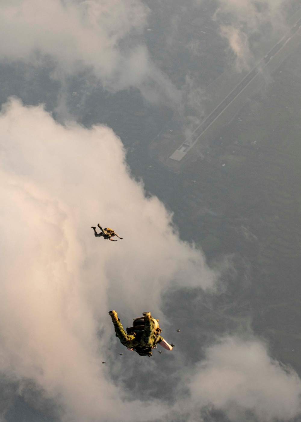 US, Australian Special Forces Conduct Military Free Fall Exercise During Balikatan 23