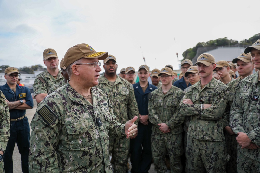 CSG-7 Holds All-Hands Call with USS Hampton