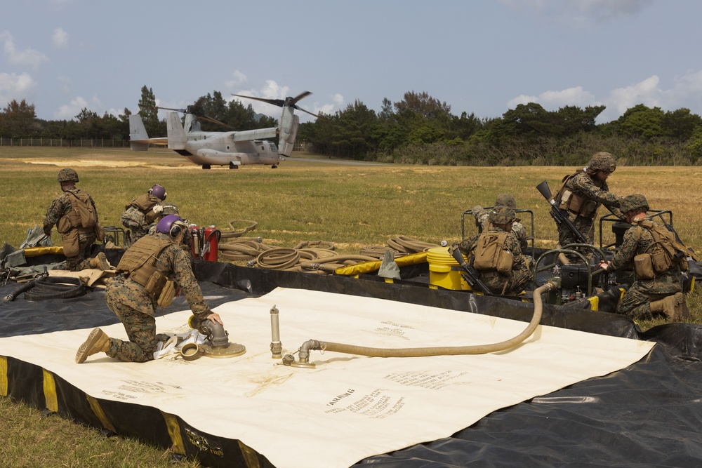 VMM 265 conduct FARP exercise.