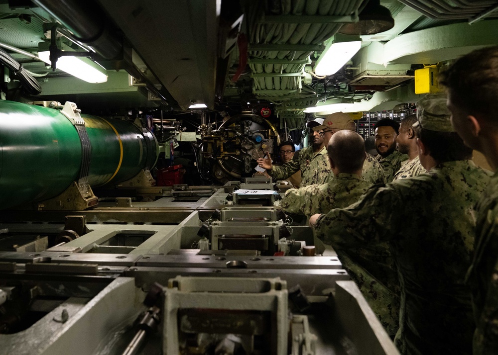 Seabees Tour USS Jefferson City