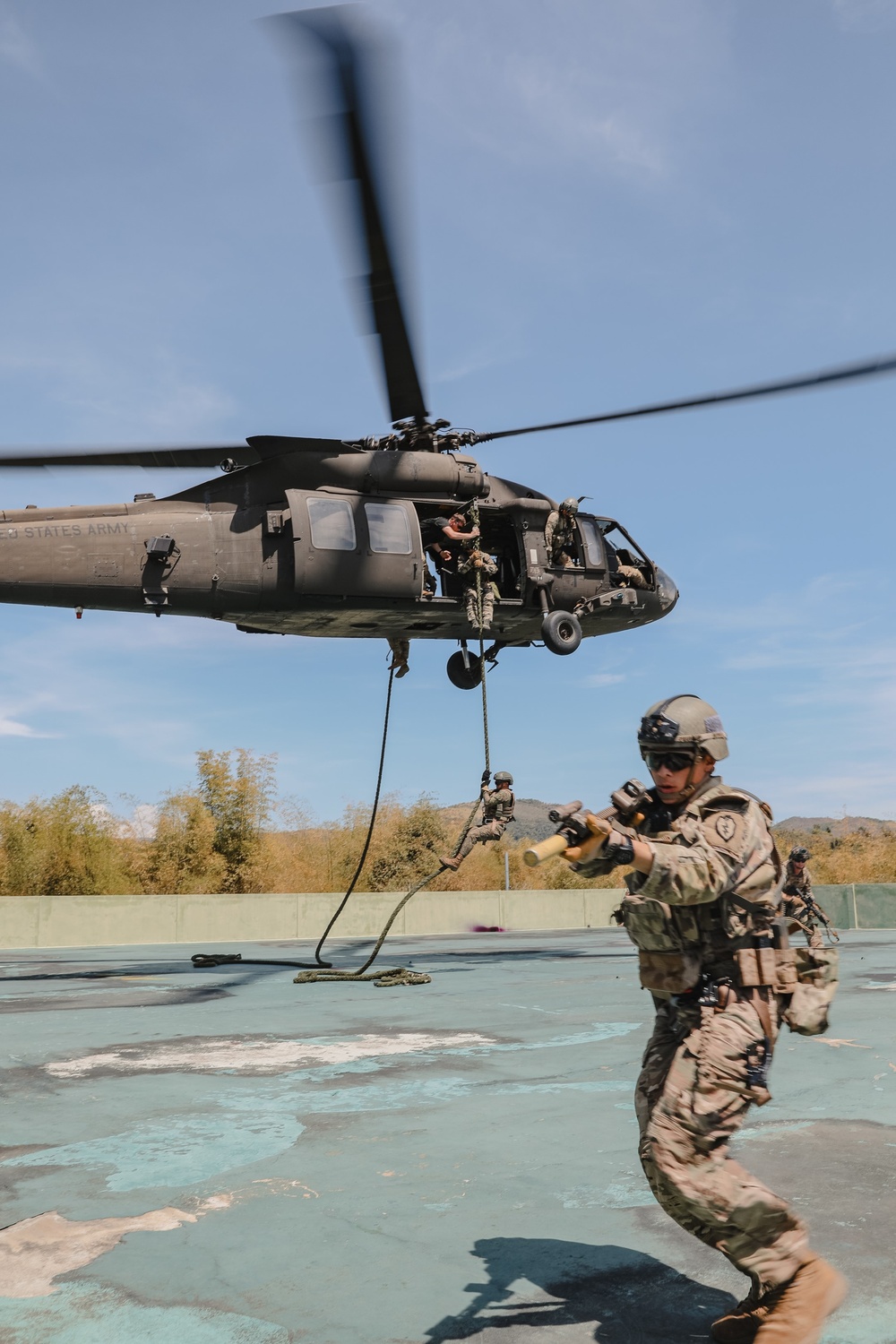 1-27 Wolfhounds Conduct Joint Fast Rope Insertion