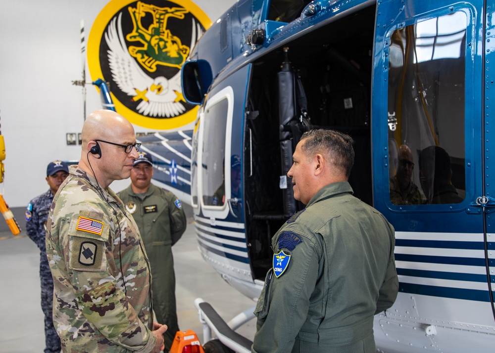 Ark. TAG Visits Air Chief Guatemalan Air Force