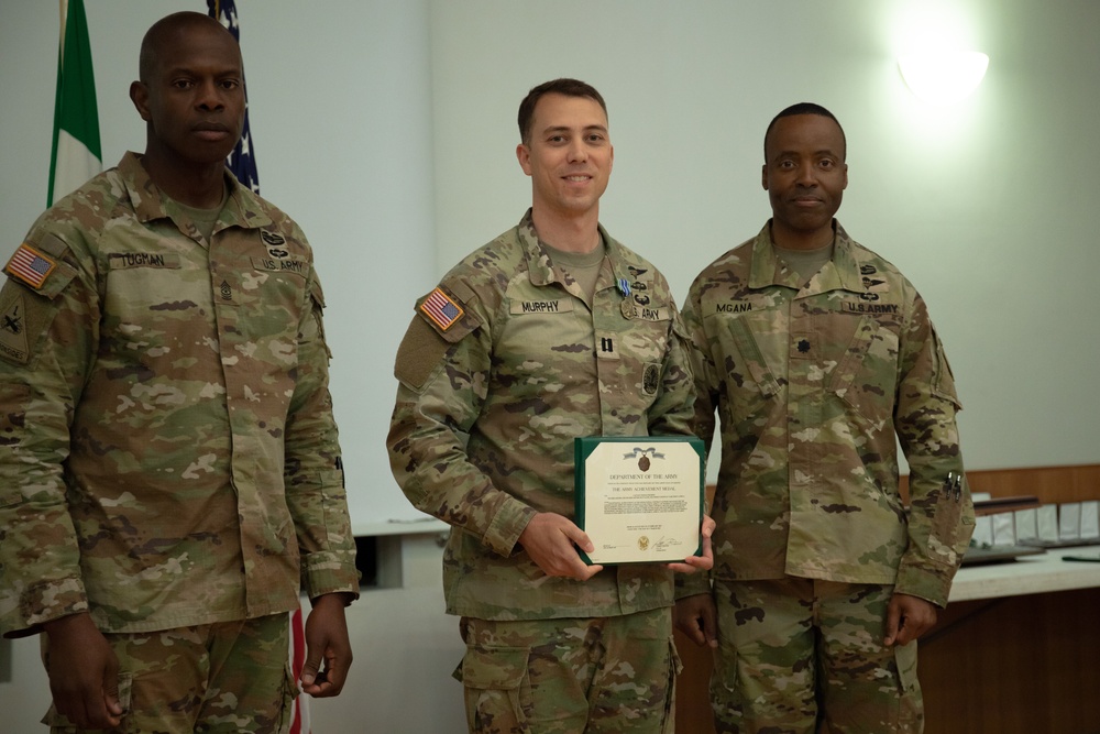 G4 hosts quarterly awards ceremony