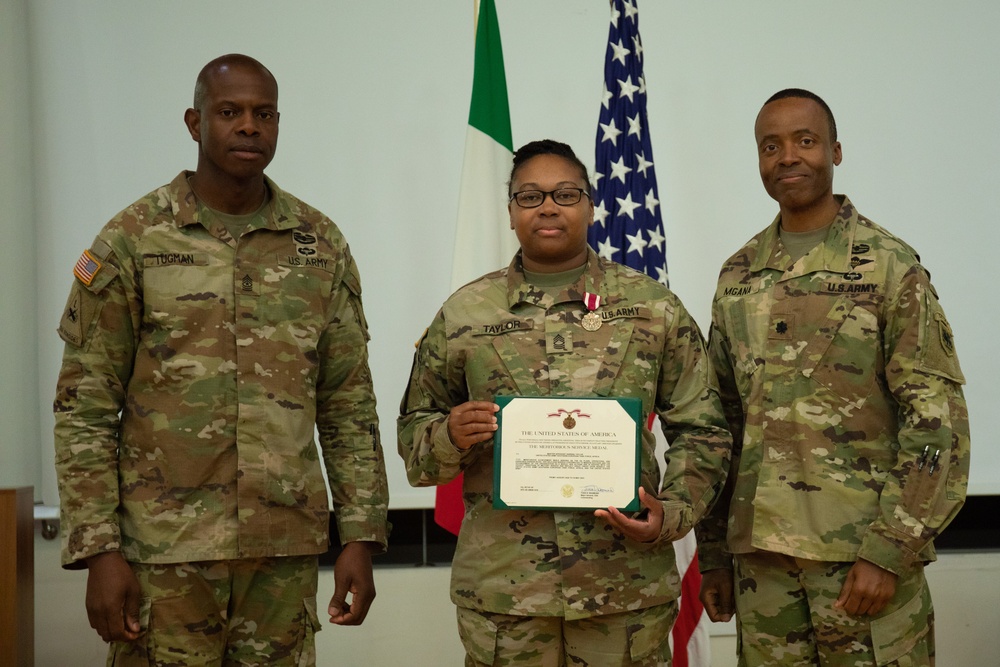 G4 hosts quarterly awards ceremony