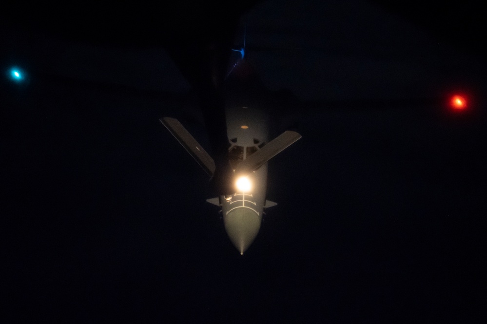 B-1 Lancers Fly within CENTCOM AOR