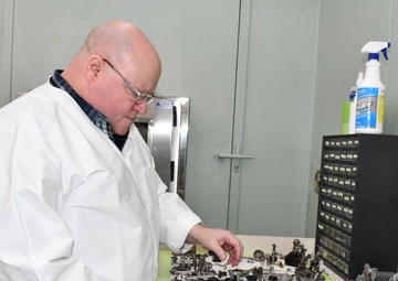 FRCE Fuel Control Shop recognized for contribution to H-53 readiness