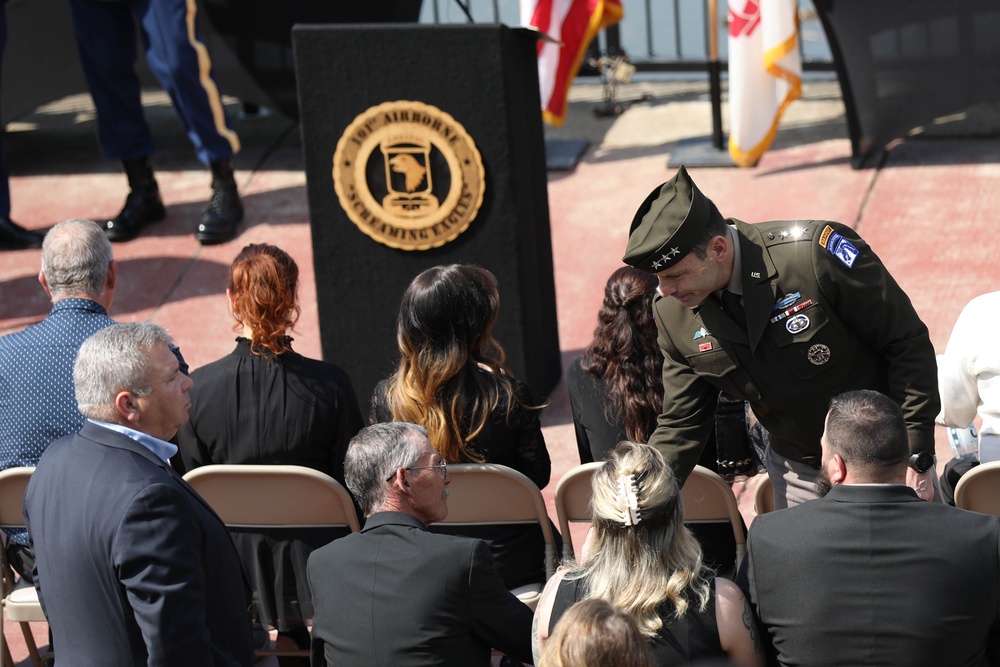 DVIDS - Images - 101st Combat Aviation Brigade Conducts A Posthumous ...