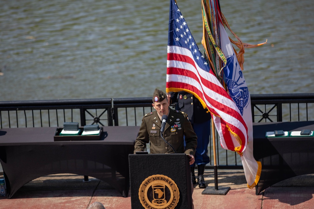 101st Combat Aviation Brigade conducts a posthumous award ceremony