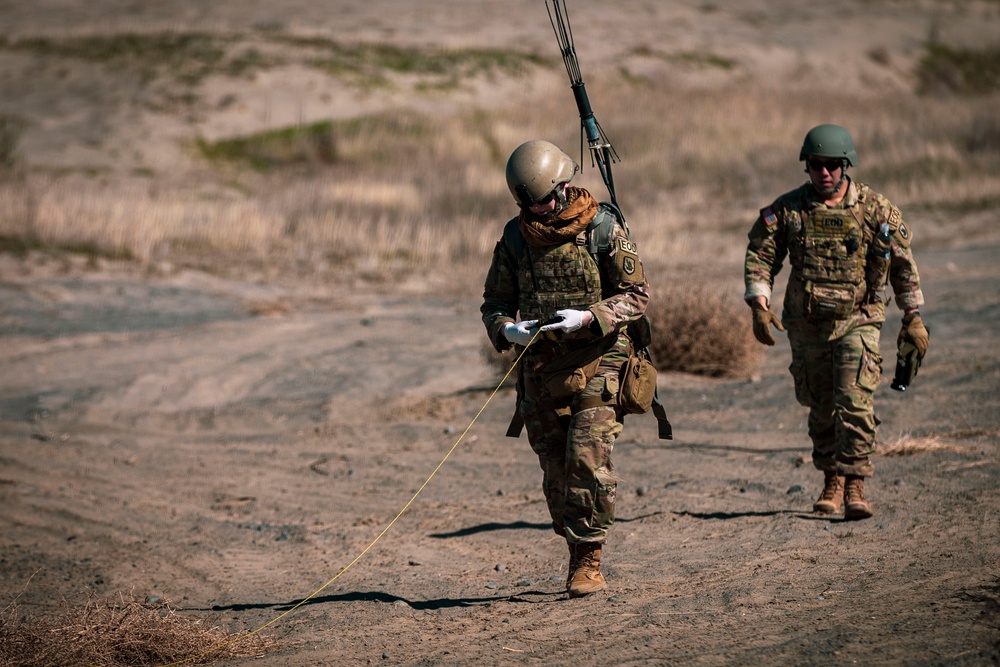 Problem-Solvers: Washington National Guard EOD techs train in Pasco