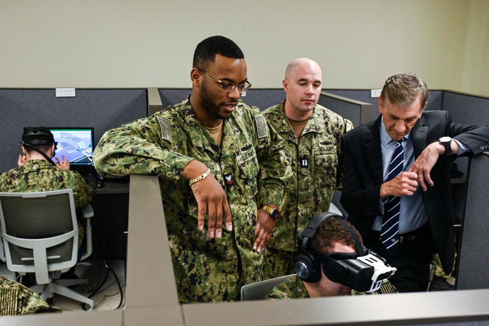 Director, Navy Staff Office visits Great Lakes