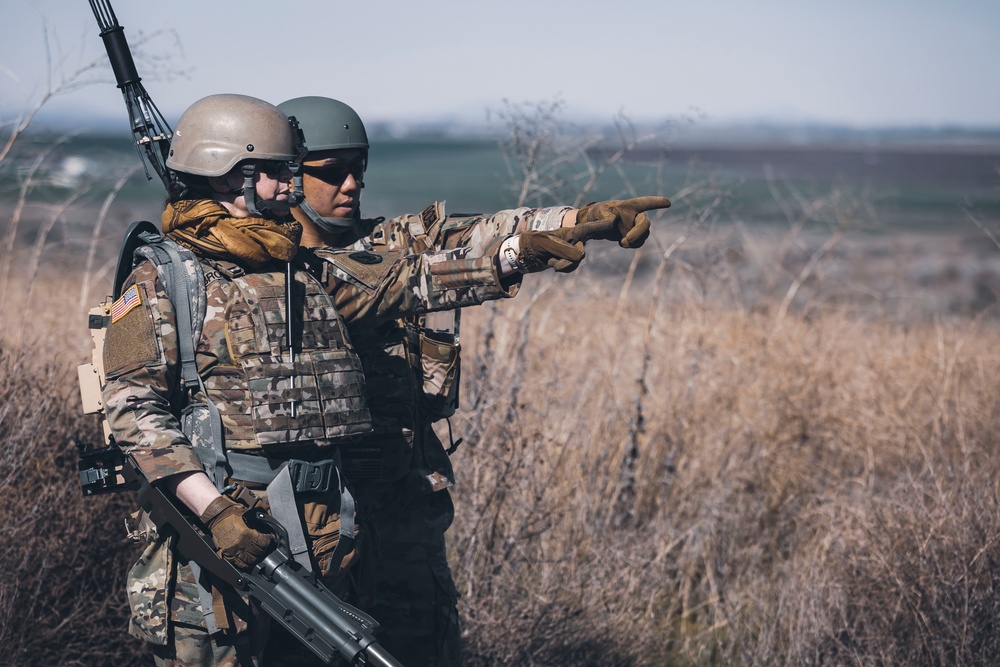 Problem-Solvers: Washington National Guard EOD techs train in Pasco