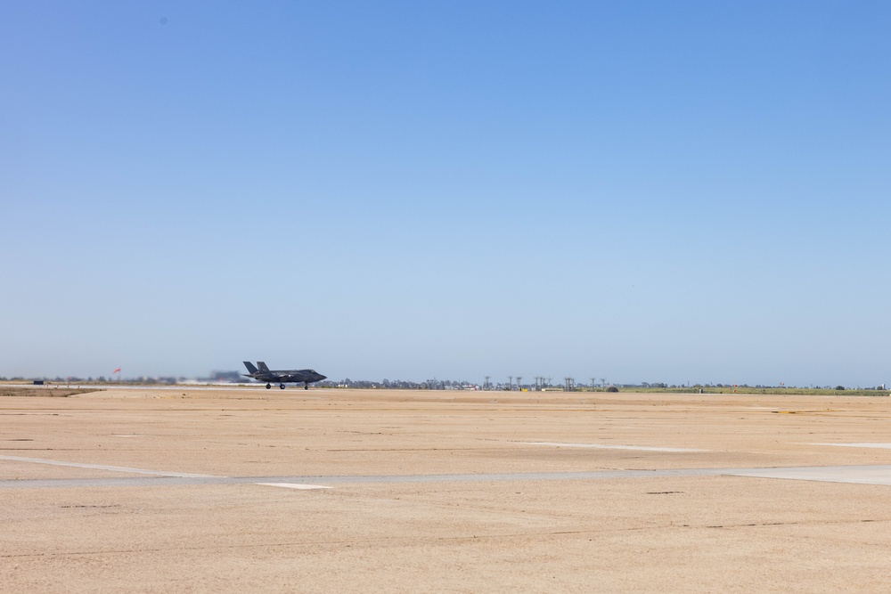 Marine Fighter Attack Training Squadron 502 Takes off