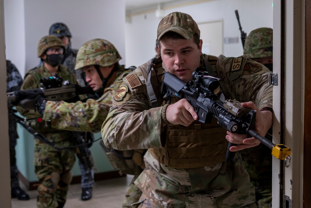 USAF, JGSDF, JASDF conduct close-quarters combat training