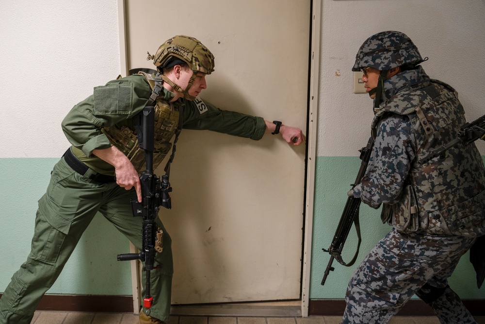 USAF, JGSDF, JASDF conduct close-quarters combat training