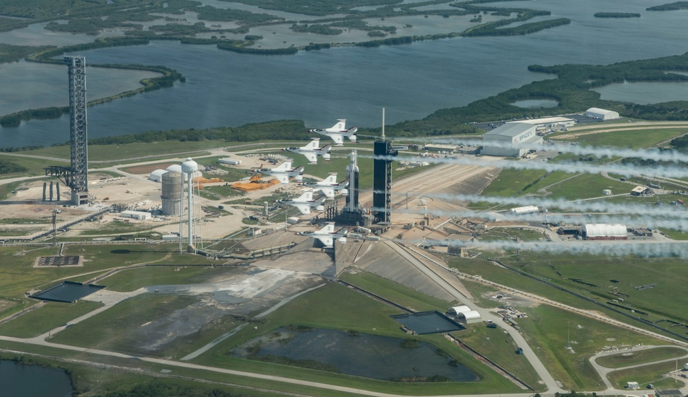 Thunderbirds fly over Kennedy Space Center