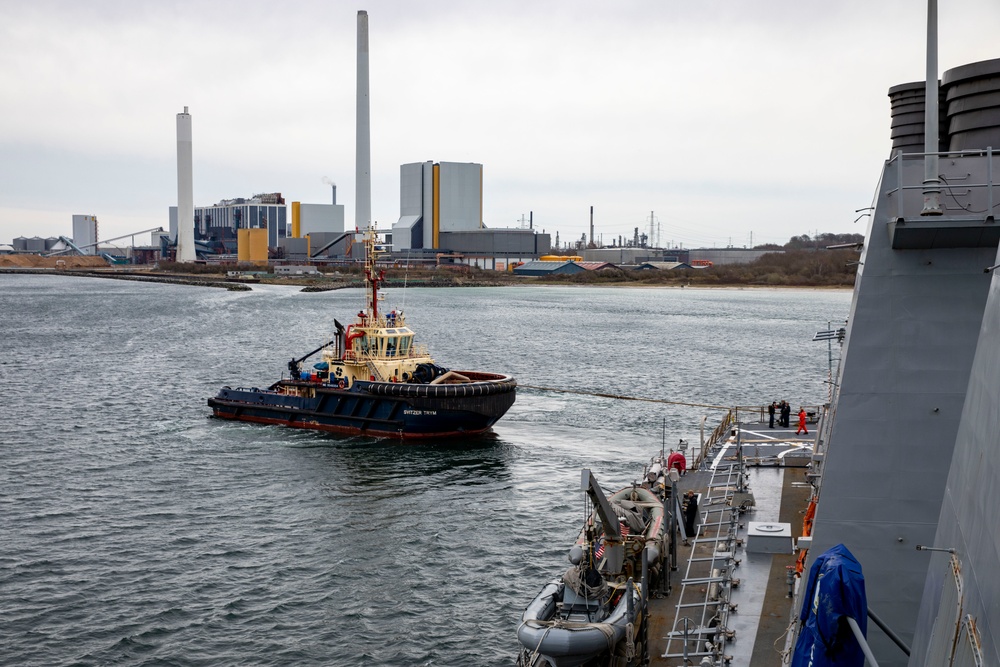 USS Porter Departs from Kalundborg, Denmark