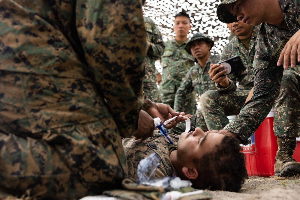 Balikatan 23 | U.S. Navy Corpsmen, Philippine Marines practice TCCC in Santa Juliana, Philippines