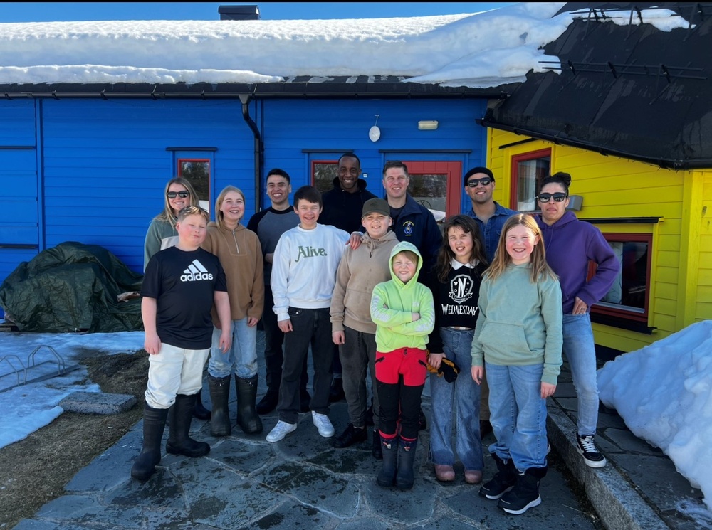 Marines and Sailors Volunteer at Local Sami School