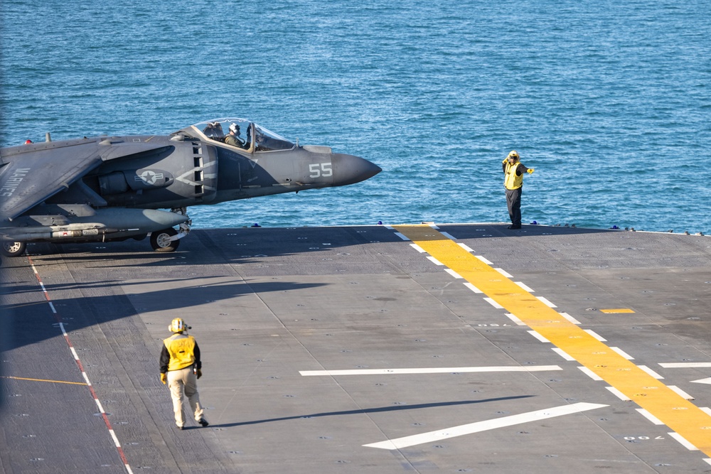 26 MEU Harriers Conduct Deck Landing Qualifications Aboard USS Bataan