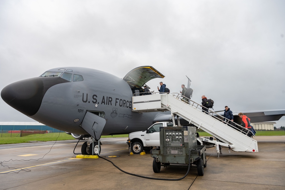 Team Mildenhall hosts flight for local media