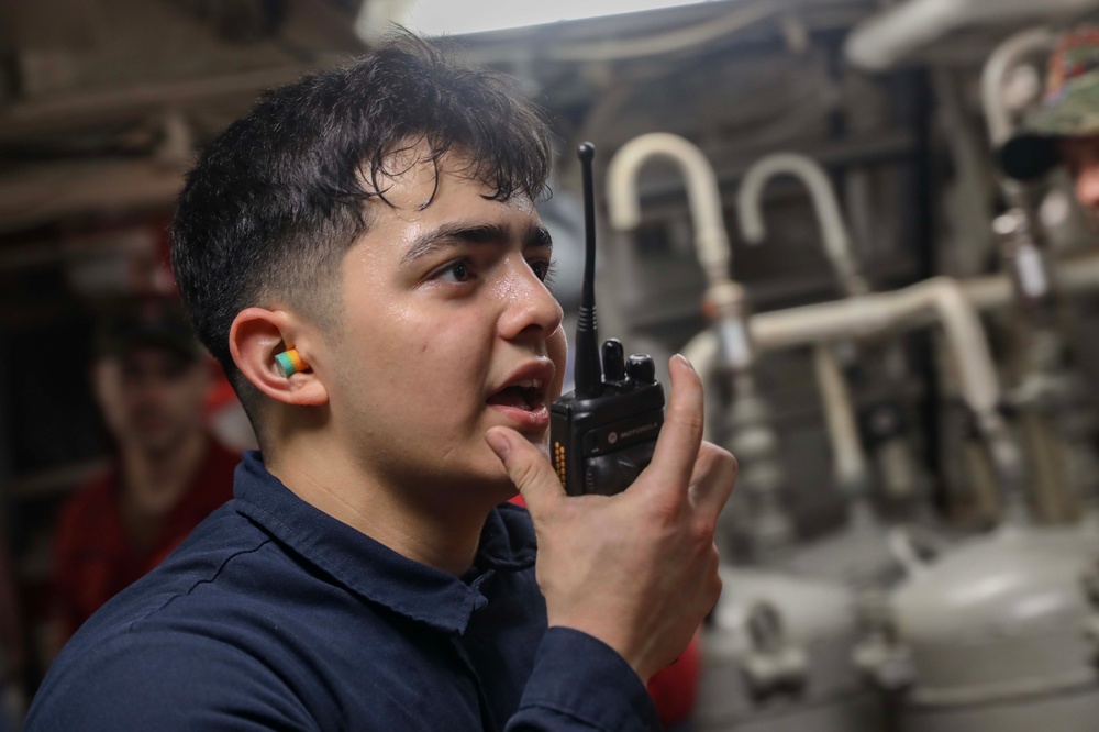 USS Milius (DDG 69) Conducts Damage Control Drills