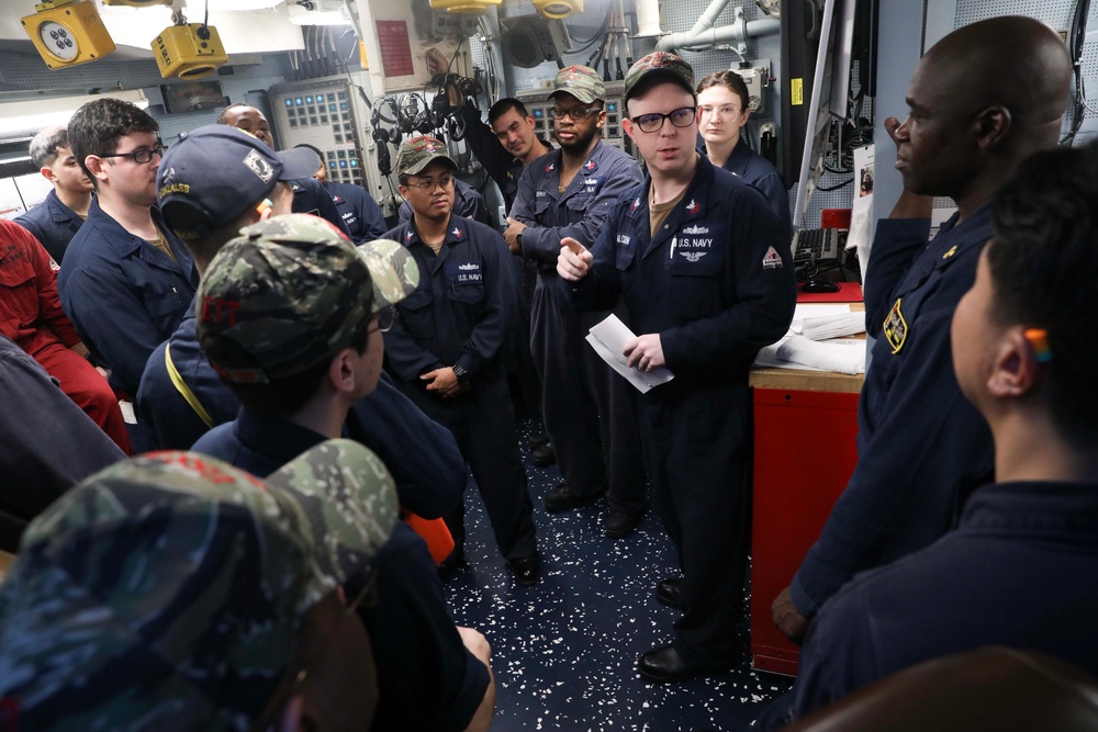 USS Milius (DDG 69) Conducts Damage Control Drills