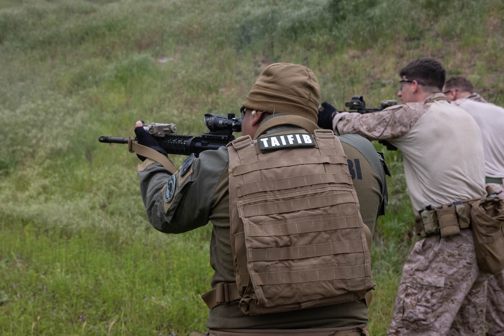 Recon Marines, Indonesian Korps Marinir engage targets during bilateral exercise