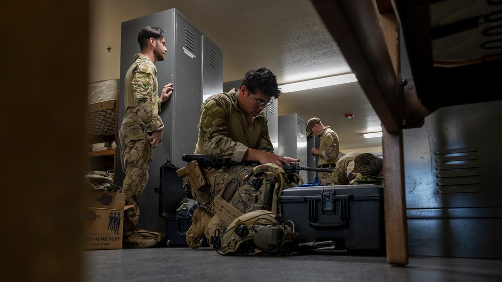 Luke EOD trains at Camp Navajo: Day 1