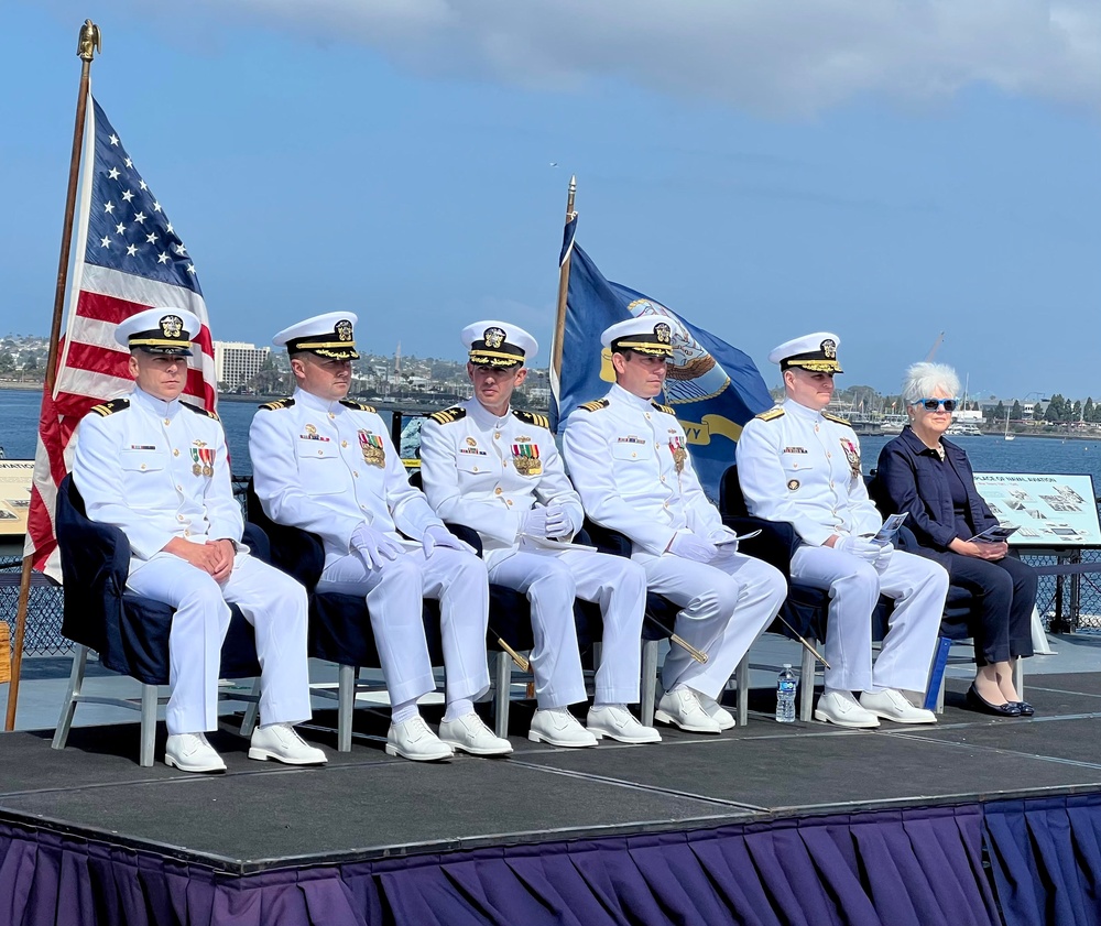 USS Spruance (DDG 111) holds Change of Command