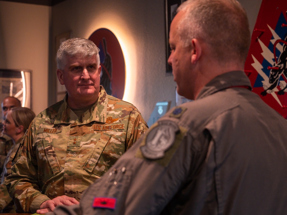 Major General Miller visits  Luke AFB to discuss pilot retention