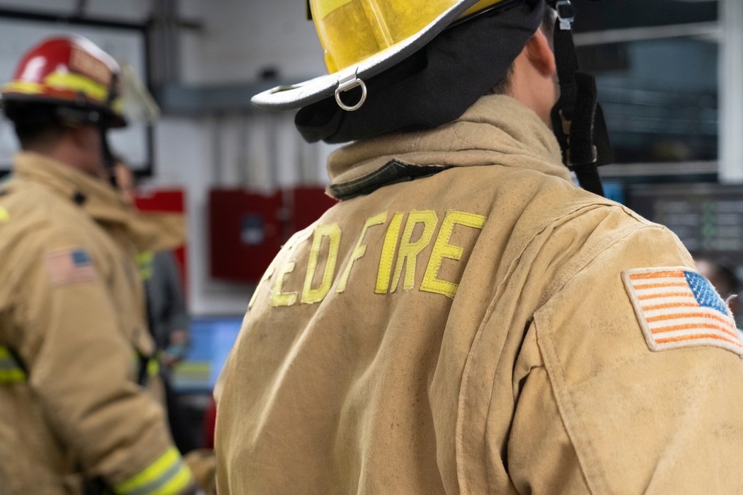 Federal Firefighters observe spill response actions from a control center on Joint Base Pearl Harbor-Hickam, Hawaii, during a April 6, 2023 spill response training exercise conducted by Joint Task Force-Red Hill (JTF-RH). (DoD photo by U.S. Air National Guard Staff Sgt. Orlando Corpuz)
