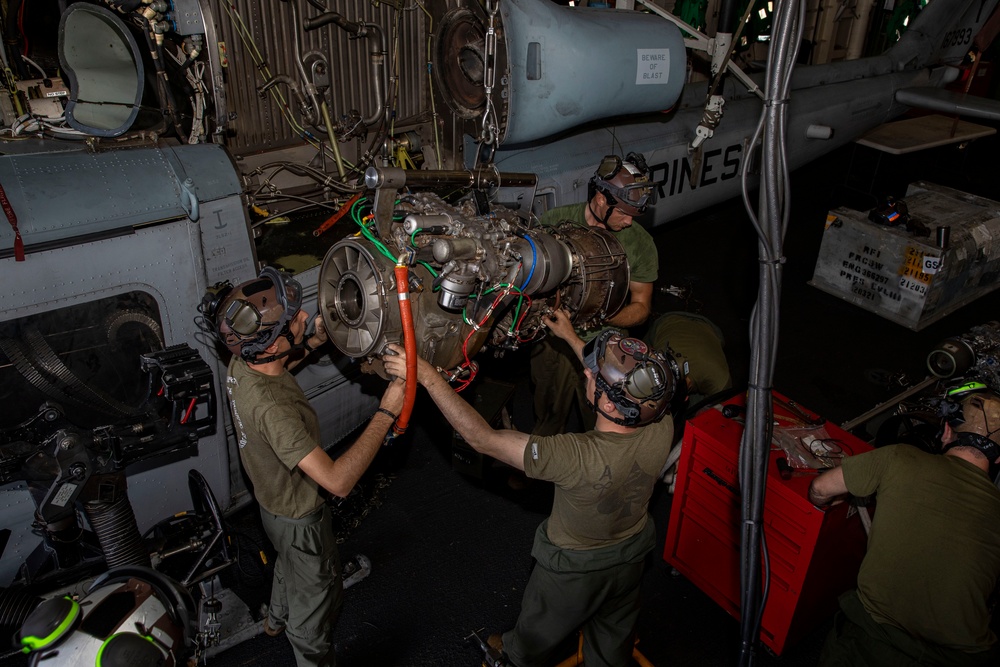 VMM 362 Pulling a UH-1Y Engine on USS Anchorage