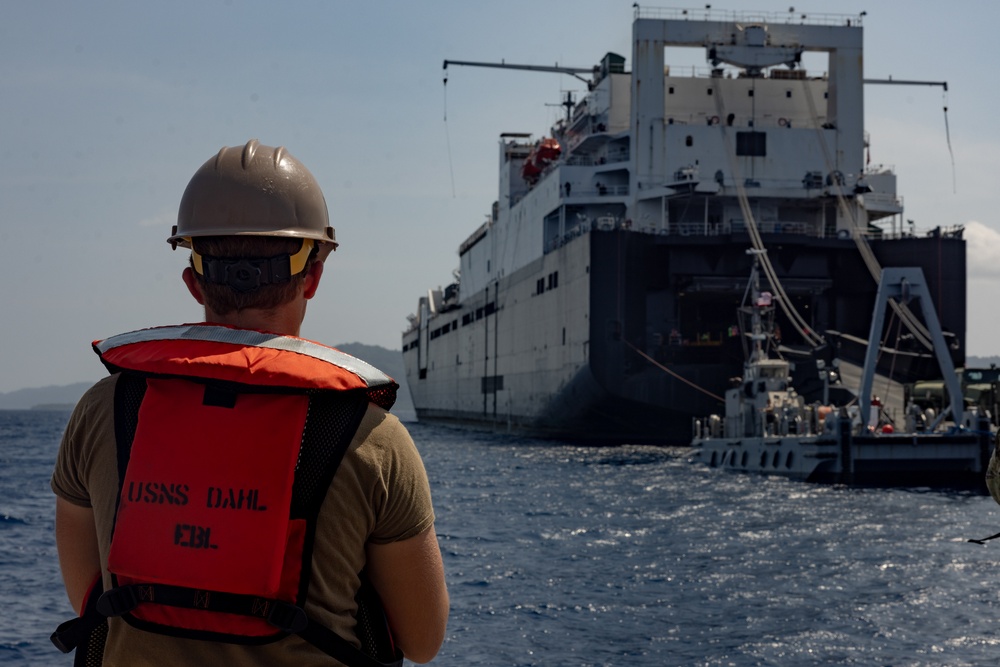 Balikatan 23 | USNS Dahl offloads equipment at Casiguran Bay