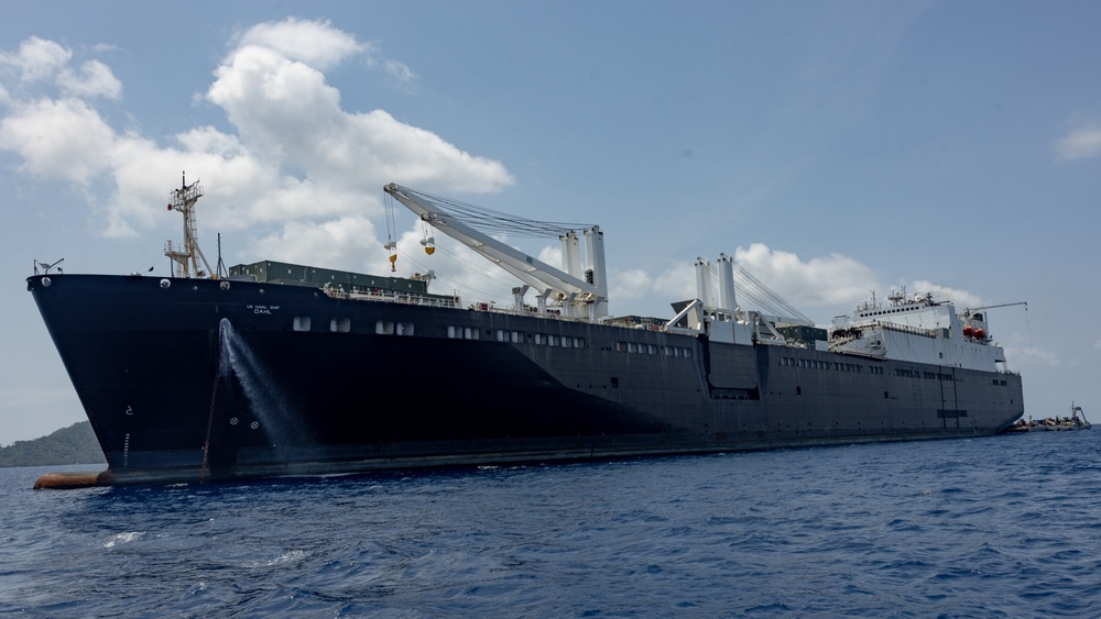 Balikatan 23 | USNS Dahl offloads equipment at Casiguran Bay