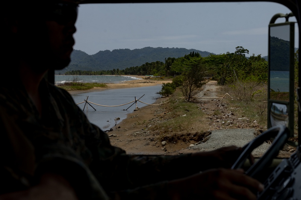 Balikatan 23 | USNS Dahl offloads equipment at Casiguran Bay