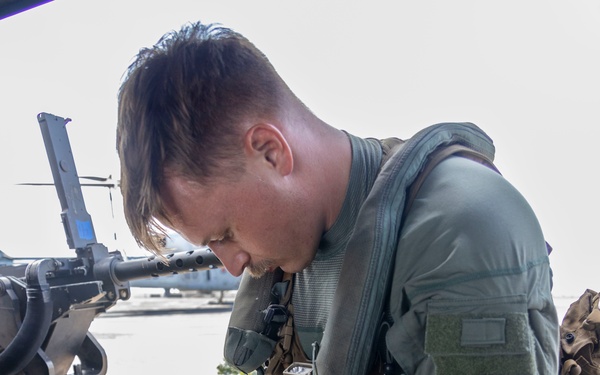 13th MEU VMM 362 Aerial Gun Shoot